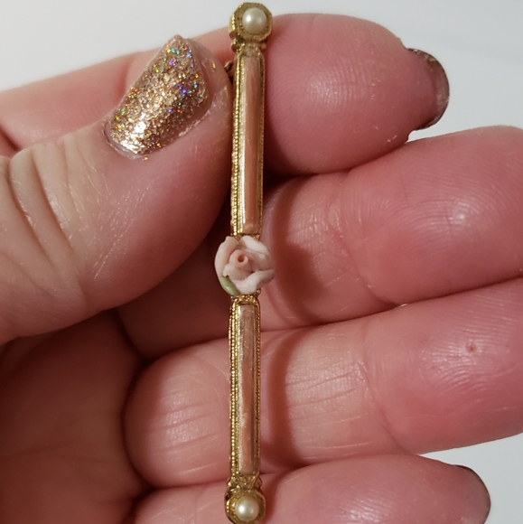 Vintage Jewelry - Vintage Bar Style Brooch Pin Rose Victorian Style 80s Replica